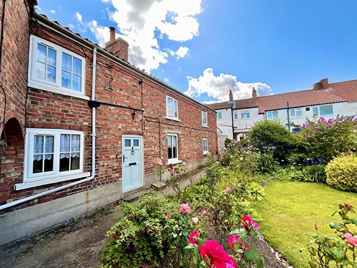 3 Bedroom Cottage For Sale In Alma Square, Hunmanby, YO14