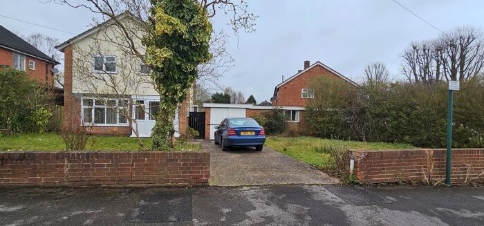 3 Bedroom Detached House To Rent In Newnham Rise, Solihull, B90