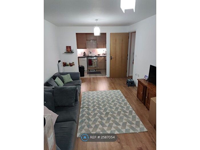 2 Bedroom Flat To Rent In Camellia House, Feltham, TW13