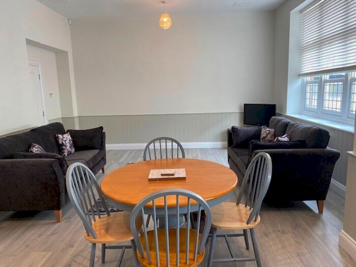 2 Bedroom Flat To Rent In No. Great Street, Warrenpoint, Newry