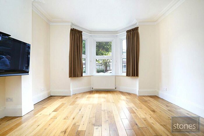 4 Bedroom House To Rent In Graham Road, London, NW4