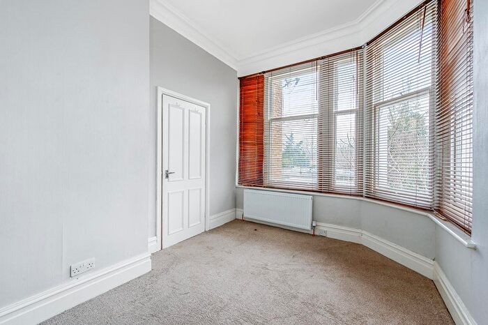 4 Bedroom Detached House For Sale In Spencer Road, Chiswick, London, W4