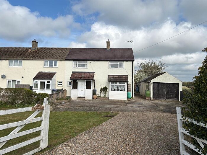 3 Bedroom Semi-Detached House For Sale In St. James, Dauntsey, Chippenham, SN15