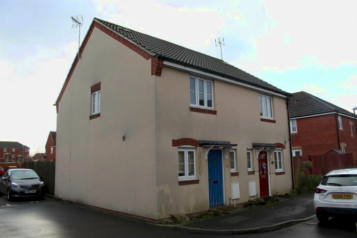 2 Bedroom End Of Terrace House To Rent In Horsham Road, Park South, Swindon, SN3