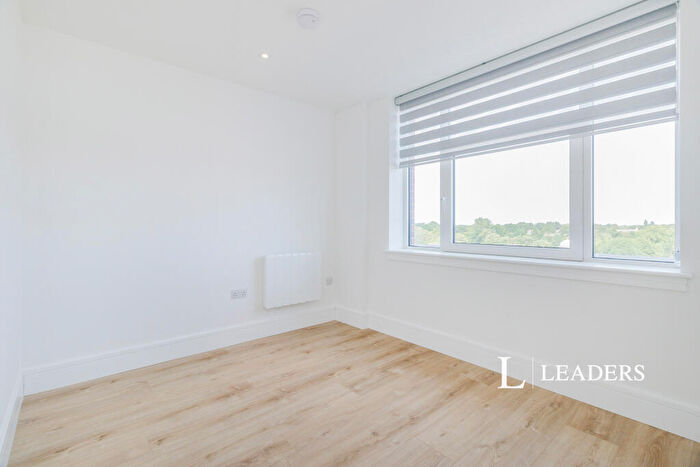 2 Bedroom Apartment To Rent In Syward Place, Chertsey, KT16