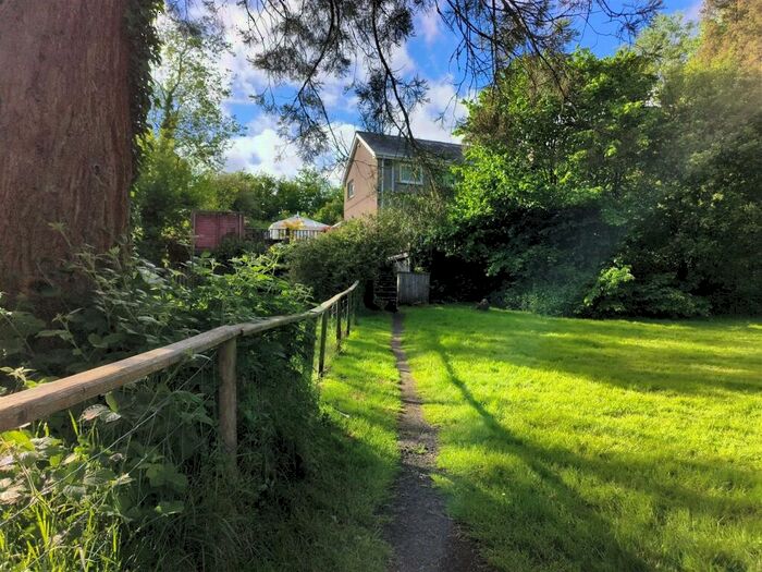 4 Bedroom Detached House For Sale In Glynhir Road, Llandybie, Ammanford, SA18