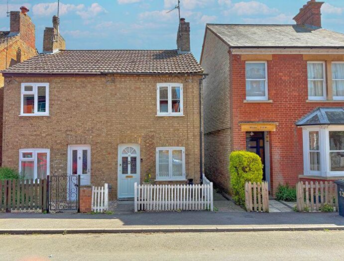 2 Bedroom Semi-Detached House For Sale In Duke Street, Aspley Guise, MK17