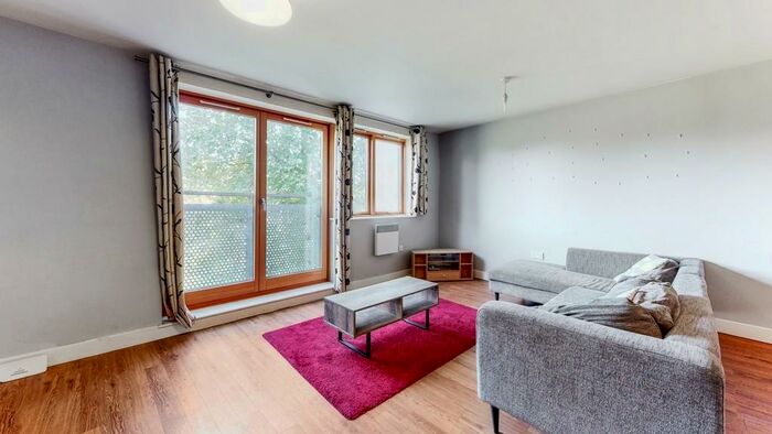 2 Bedroom Apartment To Rent In Bray Court, Meath Crescent, Bethnal Green, E2