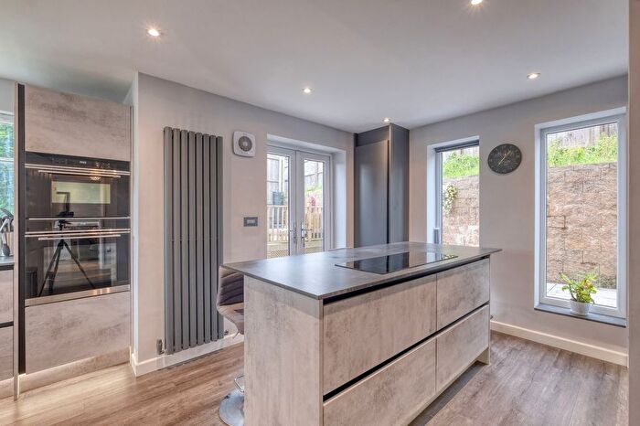 5 Bedroom Detached House For Sale In Claerwen Grove, Northfield, Birmingham, B31