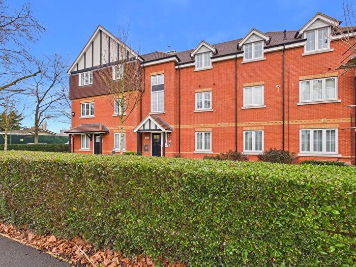 2 Bedroom Flat For Sale In Maple House, Gatehouse Close, Ashford, Surrey, TW15