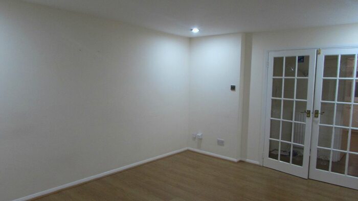 3 Bedroom Terraced House To Rent In Park Lane, Hayes, Greater London UB4