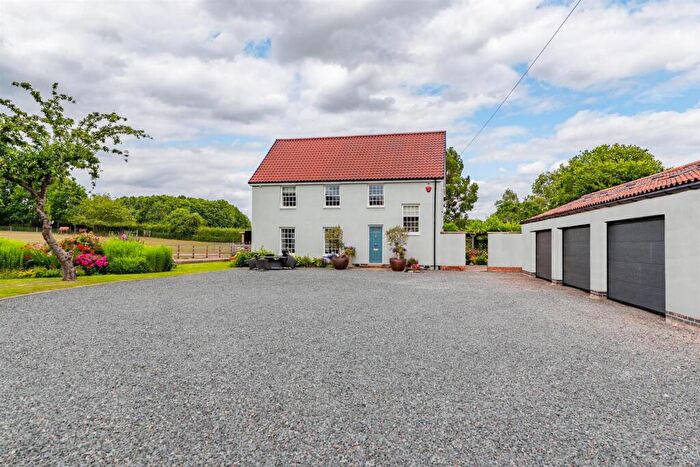 6 Bedroom Detached House For Sale In Main Street, Syerston, NG23