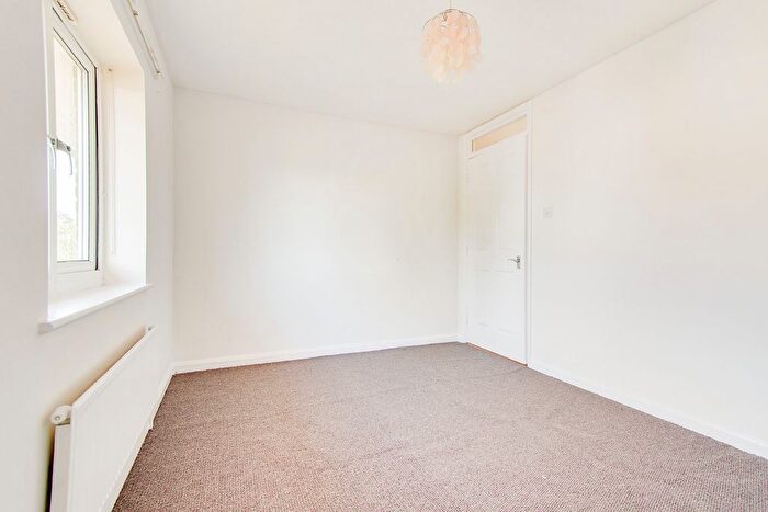 2 Bedroom Flat To Rent In Downderry Road, Bromley, BR1