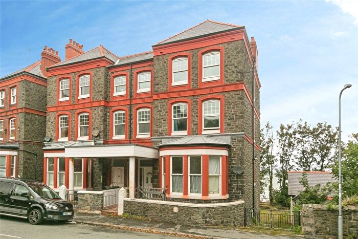 6 Bedroom Semi-Detached House For Sale In Esplanade, Penmaenmawr, Conwy, LL34