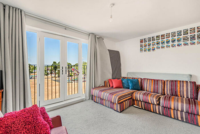 2 Bedroom Maisonette For Sale In Essex Close, Bordon, Hampshire, GU35