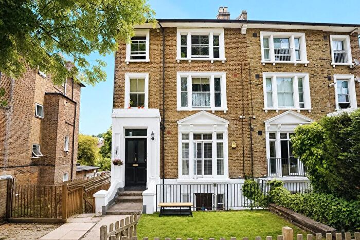 3 Bedroom Apartment For Sale In Longton Grove, Sydenham, London, SE26