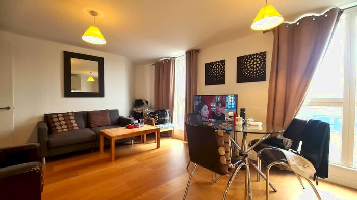 1 Bedroom Flat To Rent In Pavillion House, Water Gardens Square, London, SE16