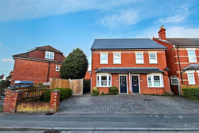 3 Bedroom Semi Detached House To Rent In Armour Road, Tilehurst, Reading, RG31