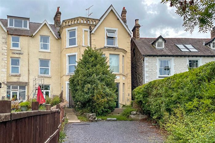 3 Bedroom Apartment For Sale In Park Crescent, Llanfairfechan, Conwy, LL33