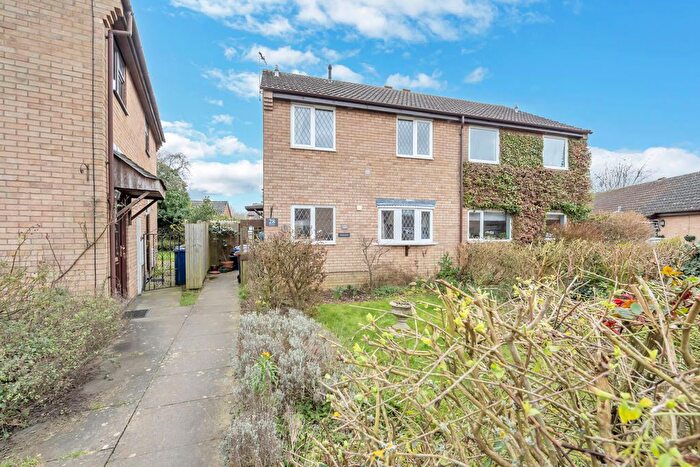 3 Bedroom Semi Detached House For Sale In Darcy Close, Bury St. Edmunds, IP32