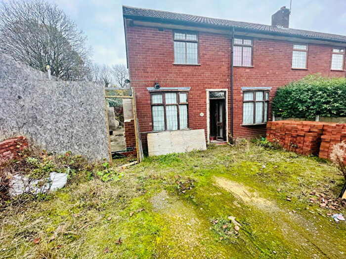 2 Bedroom End Of Terrace House For Sale In Lime Road, Dudley, DY3