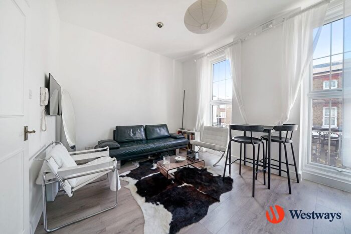 1 Bedroom Flat To Rent In Great Western Road, Westbourne Park, London, W9