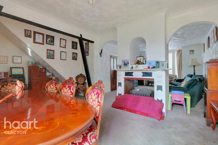 5 Bedroom Detached House For Sale In Hall Lane, Walton On The Naze, CO14