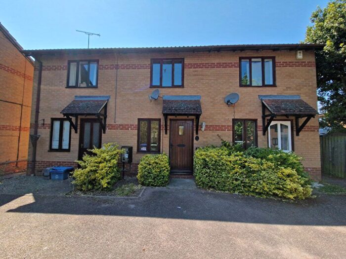 1 Bedroom Terraced House To Rent In Earlstoke Close, Banbury, Oxon, OX16