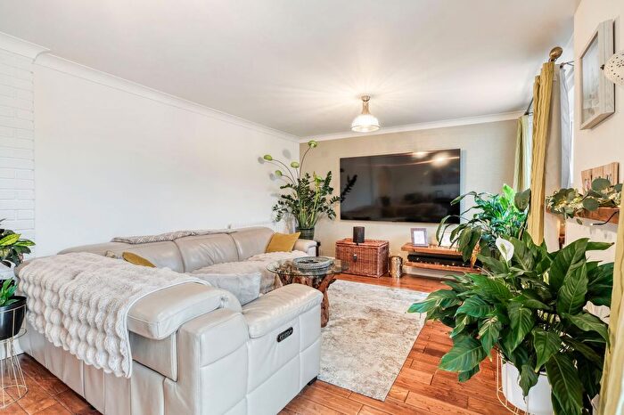 4 Bedroom Detached House For Sale In Marshfield Close, Church Hill North, Redditch, B98