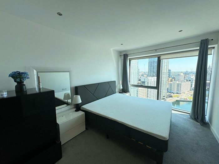 2 Bedroom Flat To Rent In Alexandra Tower, Princes Dock, L3