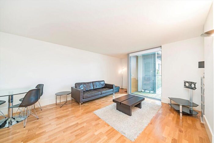 1 Bedroom Flat To Rent In Highbury Stadium Square, Highbury, N5