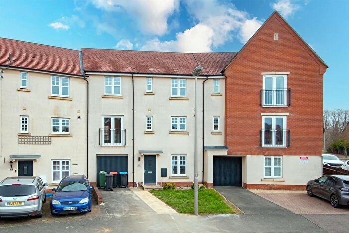 4 Bedroom Property To Rent In St. Helena Avenue, Bletchley, Milton Keynes, MK3