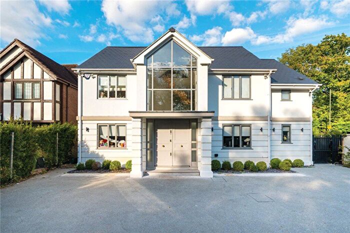 5 Bedroom Detached House For Sale In Leesons Hill, Chislehurst, BR7