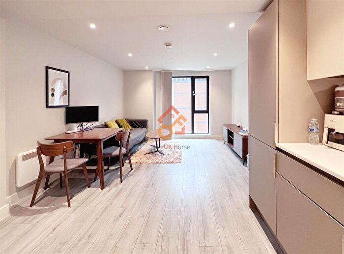 1 Bedroom Flat To Rent In St. Martins Place, Broad Street, Birmingham, B15