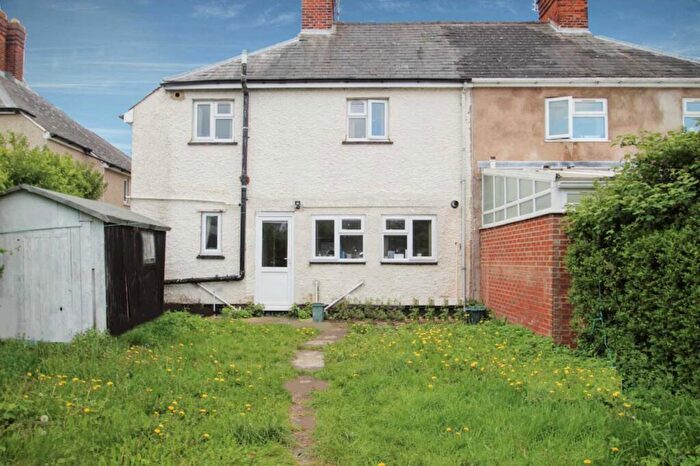 4 Bedroom Semi-Detached House To Rent In Milton Road, Cowley **Student Property **, OX4