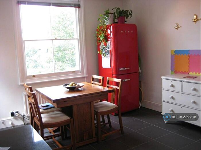 2 Bedroom Flat To Rent In Howard Road, London, E17