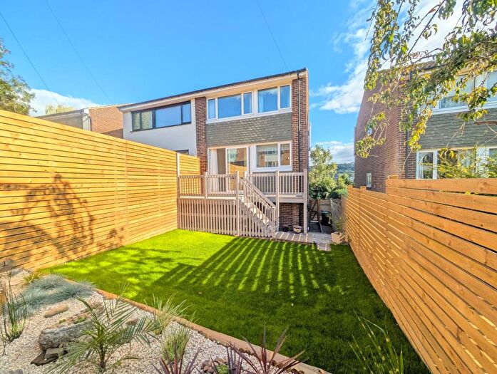 3 Bedroom Semi Detached House For Sale In Cliffe Terrace, Baildon, Shipley, BD17