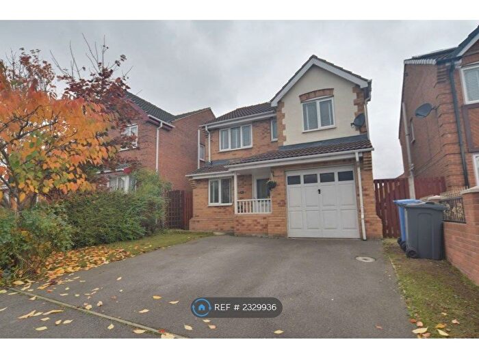 4 Bedroom Detached House To Rent In Standish Gardens, Sheffield, S5