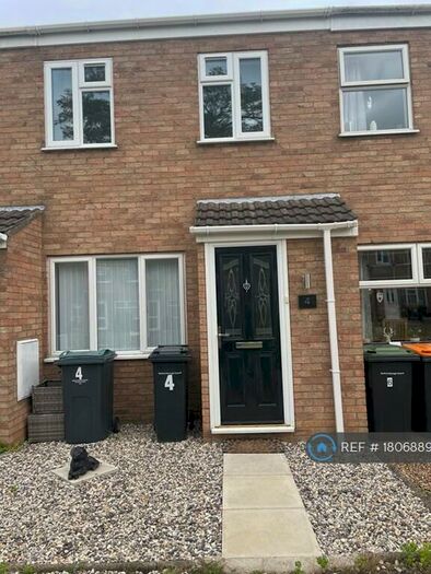 2 Bedroom Terraced House To Rent In Crediton Close, Bedford, MK40