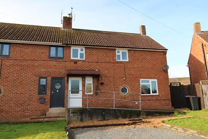 3 Bedroom Semi-Detached House For Sale In Dagnall Road, Olney, MK46