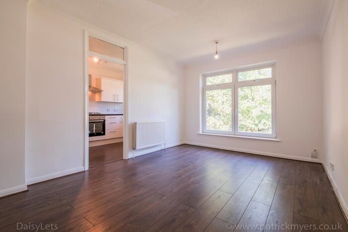 1 Bedroom Flat To Rent In Ferris Road, East Dulwich, London, SE22