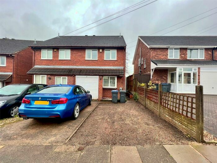 3 Bedroom Semi-Detached House To Rent In Willclare Road, Birmingham, West Midlands, B26