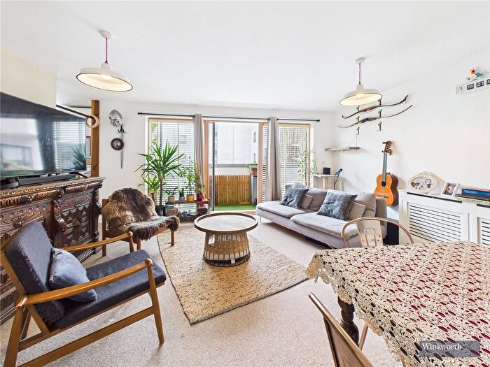 2 Bedroom Flat For Sale In Apple Grove, Harrow, HA2