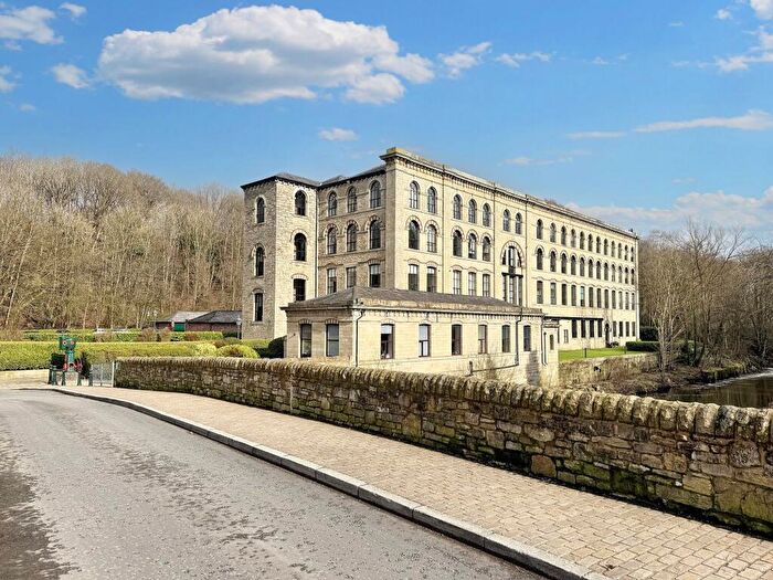 3 Bedroom Flat For Sale In The Spinnings, Summerseat, BL9