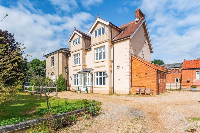 2 Bedroom Flat For Sale In Melbourne House, North Walsham, NR28
