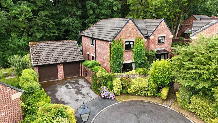 4 Bedroom Detached House For Sale In Lumwood, Smithills. Bolton., BL1