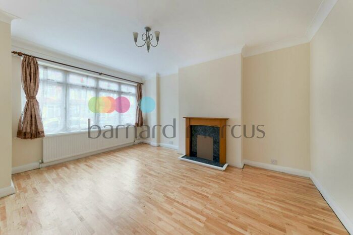 3 Bedroom House To Rent In Warlingham Road, Thornton Heath, CR7