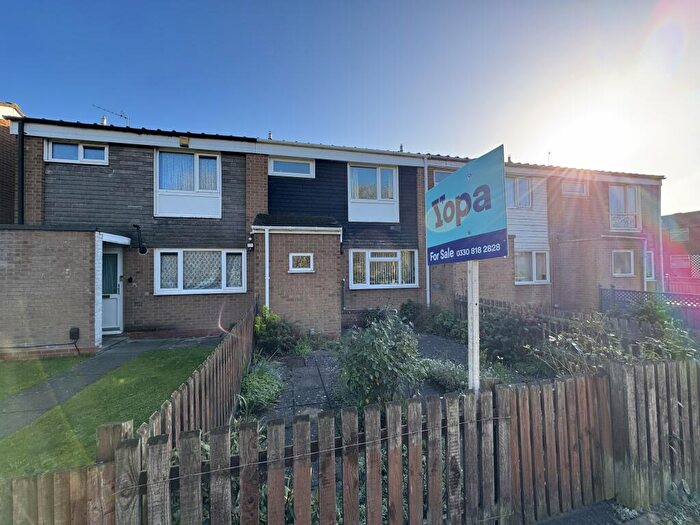 3 Bedroom Terraced House For Sale In Larch Walk, Birmingham, B25