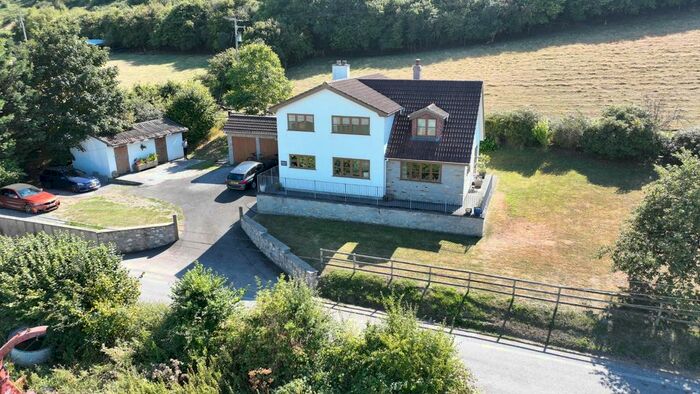 5 Bedroom Property For Sale In Brinscombe, Weare, Axbridge, BS26