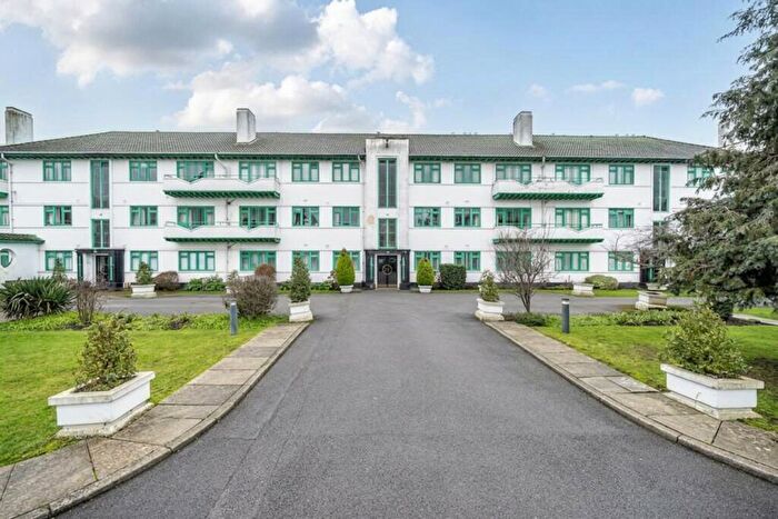 2 Bedroom Flat For Sale In Elm Park Road, Elm Park Court Elm Park Road, HA5